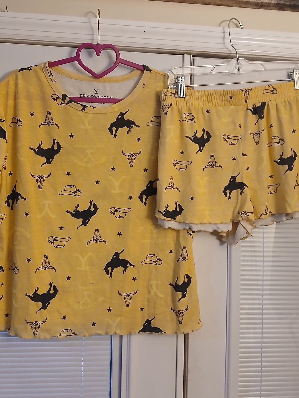 Paramount Yellowstone Dutton Ranch Cowboy Cotton 2 Piece Pajama Set